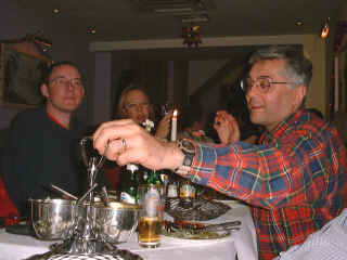 2002-12-07- 04.jpg (57469 bytes)