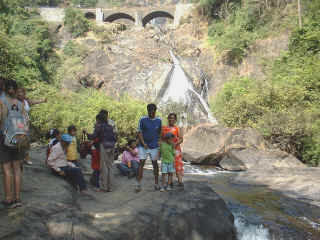 Dudhsagar-26.jpg (94545 bytes)