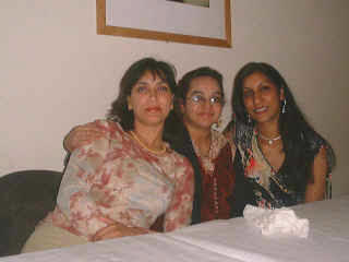 Re-Union-02.jpg (43010 bytes)