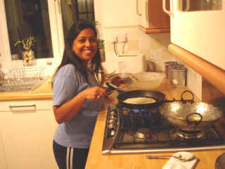 cooking-05.jpg (45165 bytes)