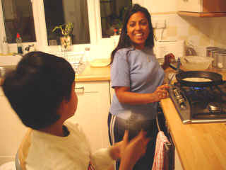 cooking-06.jpg (44616 bytes)