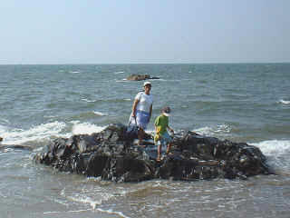 dakGoa-43.jpg (62789 bytes)