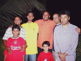 family-11.jpg (66943 bytes)