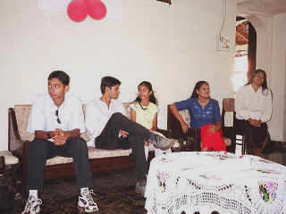 family-15.jpg (57519 bytes)