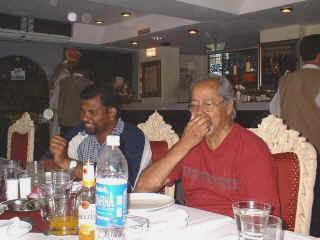 family-20.jpg (60789 bytes)