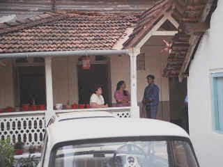 family-22.jpg (69024 bytes)