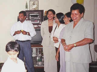 family-26.jpg (60532 bytes)