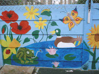 wall01.jpg (83324 bytes)