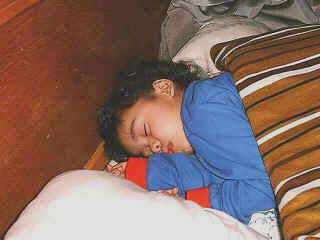 xmas2000.jpg (59900 bytes)