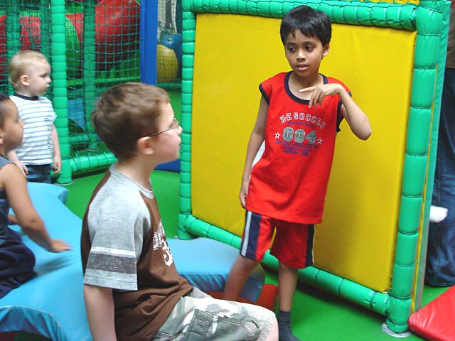 2005-06-25-09.jpg (60009 bytes)