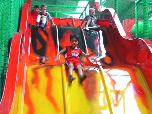 2005-06-25-12.jpg (59189 bytes)