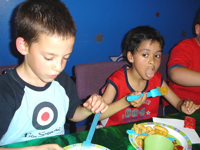 2005-06-25-13.jpg (54747 bytes)