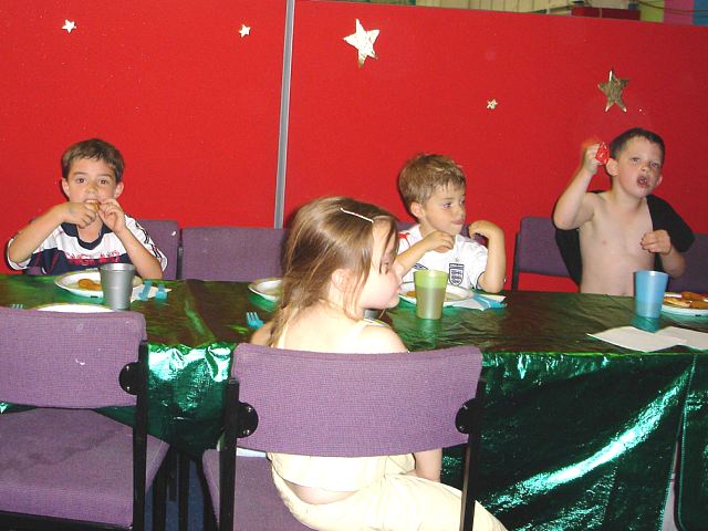 2005-06-25-15.jpg (55692 bytes)