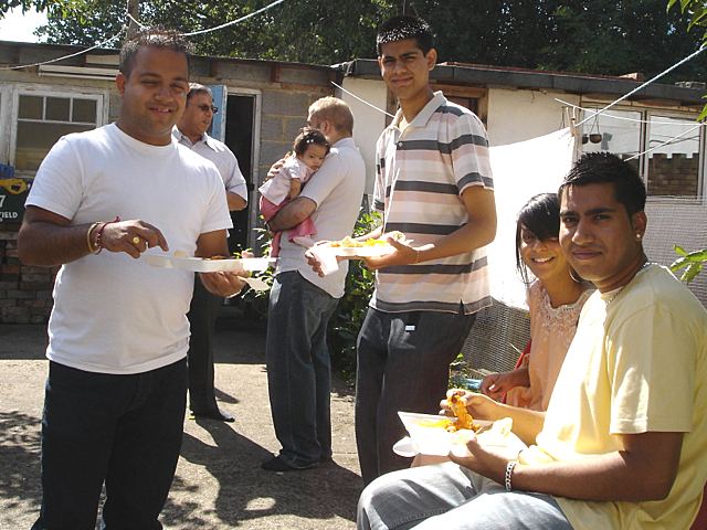 2005-08-28-09.jpg (70511 bytes)