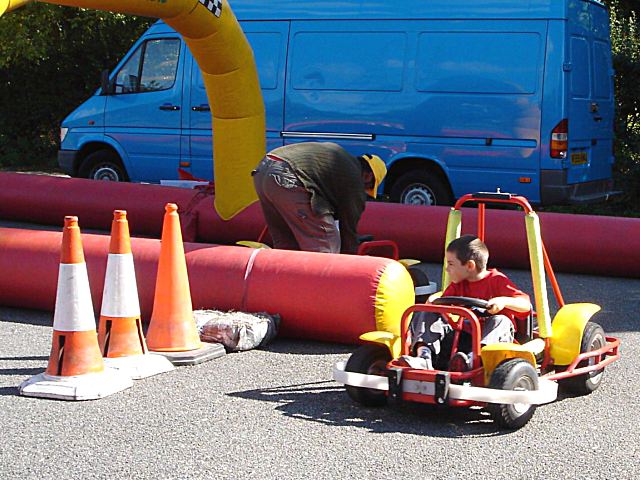 2005-09-17car-03.jpg (79700 bytes)