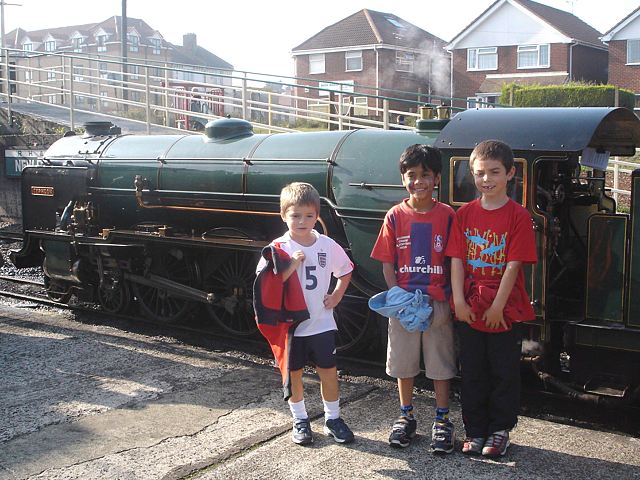 2005-10-15-07.jpg (83037 bytes)