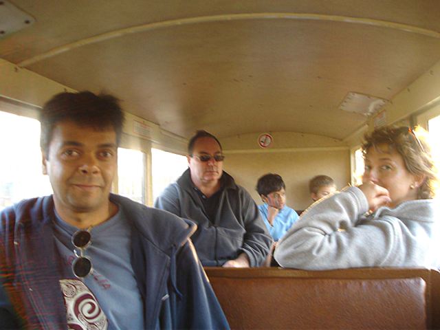 2005-10-15-16.jpg (41202 bytes)