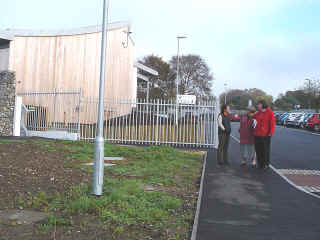 15Oct2004-18.jpg (64590 bytes)