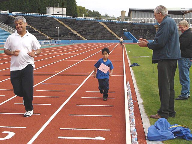 25Sept2004-27.jpg (77957 bytes)