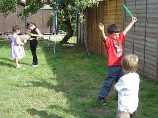 6thBirthday-28.jpg (101886 bytes)