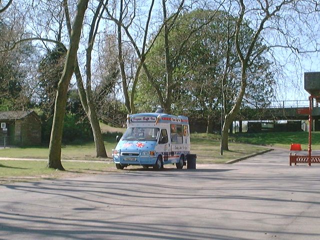 7april02-23.jpg (93159 bytes)