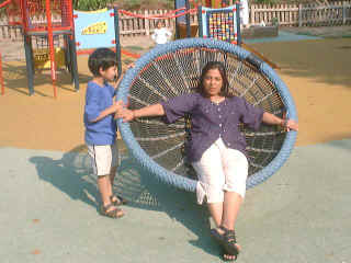 Re-Union-09.jpg (71831 bytes)