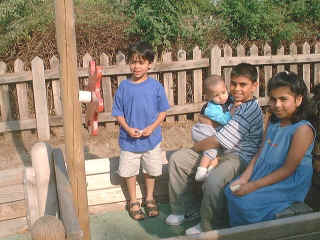 Re-Union-16.jpg (85106 bytes)