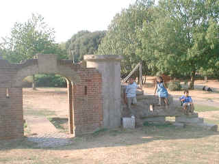 Re-Union-20.jpg (77847 bytes)