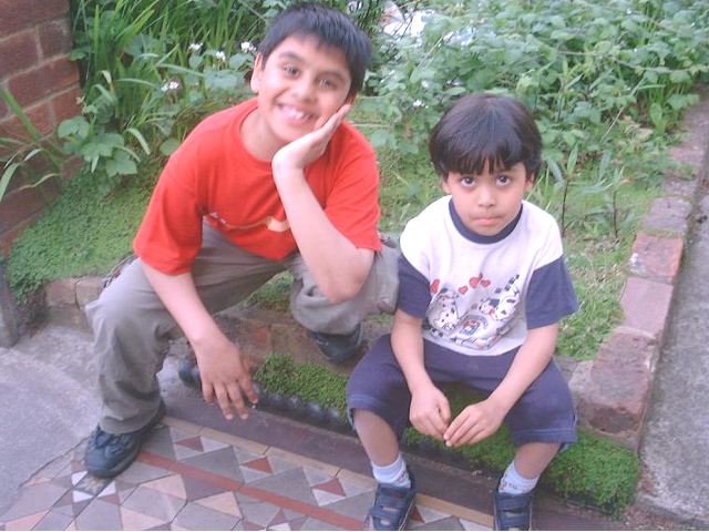 anish08.jpg (64231 bytes)