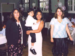 christening-20.jpg (53090 bytes)