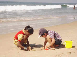 dyl-goa-13.jpg (83961 bytes)