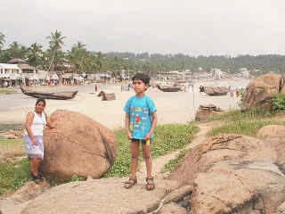 dyl-goa-14.jpg (156904 bytes)