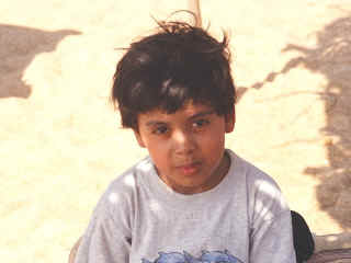 dyl-goa-24.jpg (44402 bytes)