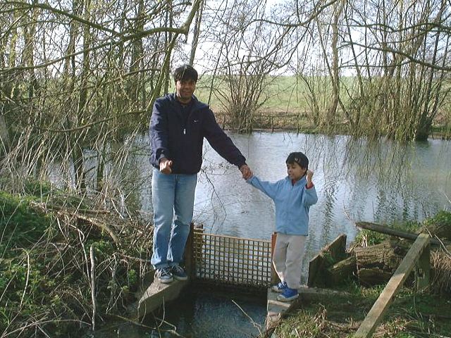 hotel-02.jpg (113828 bytes)